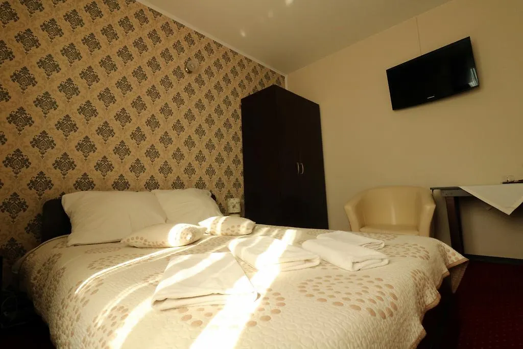 Homestay Pokoje Goscinne Anna Airport Modlin Nowy Dwor Mazowiecki Poland